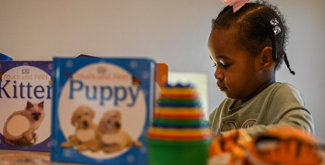 child playing 